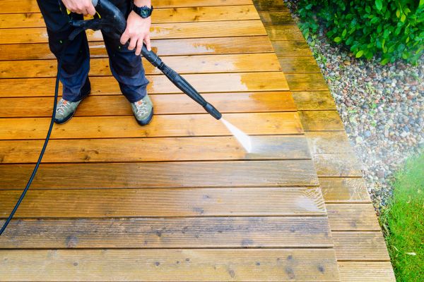Cost of Deck Power Washing in Kent