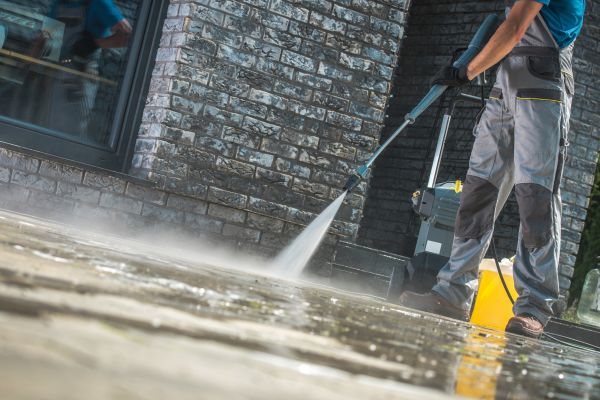 Cost of Power Cleaning in Kent