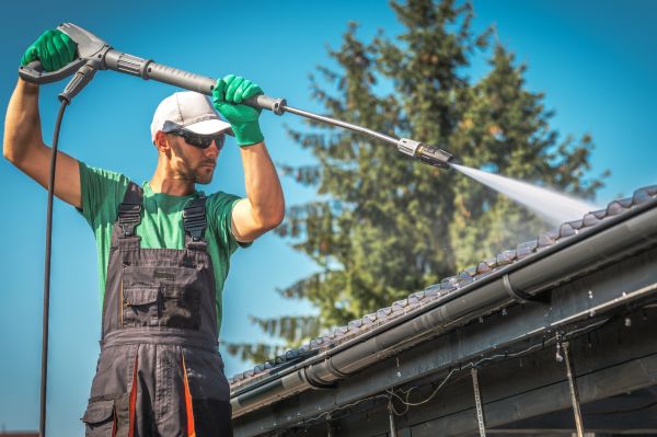 Cost of Gutter Washing in Kent