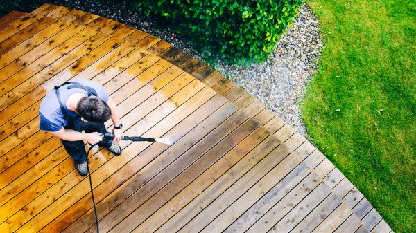 Cost of Deck Pressure Cleaning in Kent