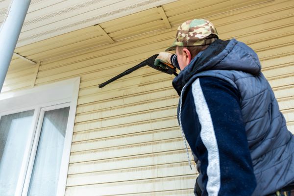 Cost of Vinyl Siding Pressure Cleaning in Kent