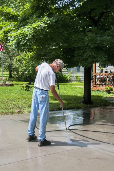 Cost of Driveway Concrete Cleaning in Kent