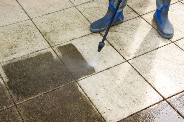 Cost of Outdoor Concrete Cleaning in Kent