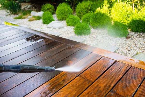 Cost of Deck Cleaning in Kent